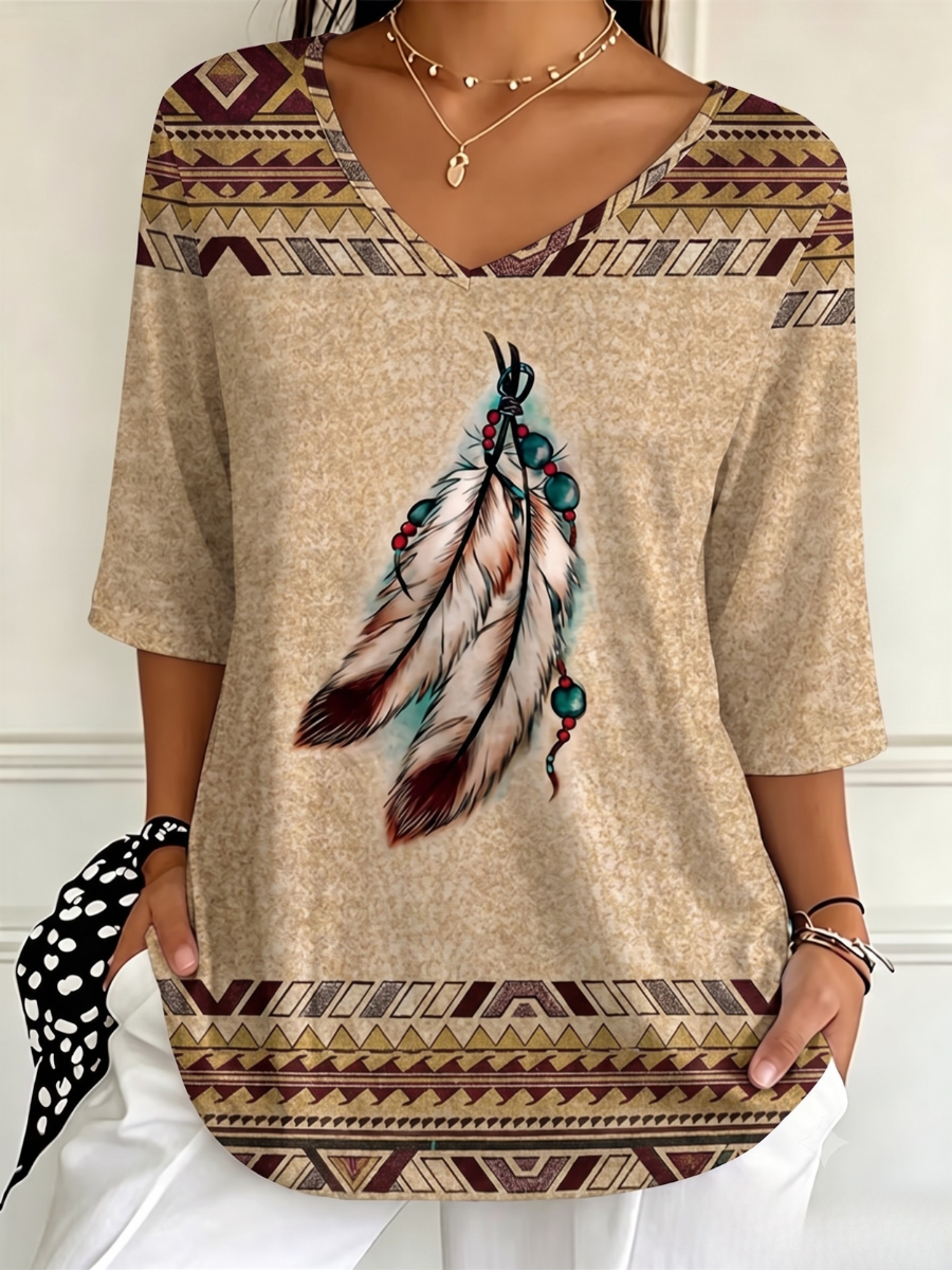 Women believe in Western retro printed tops