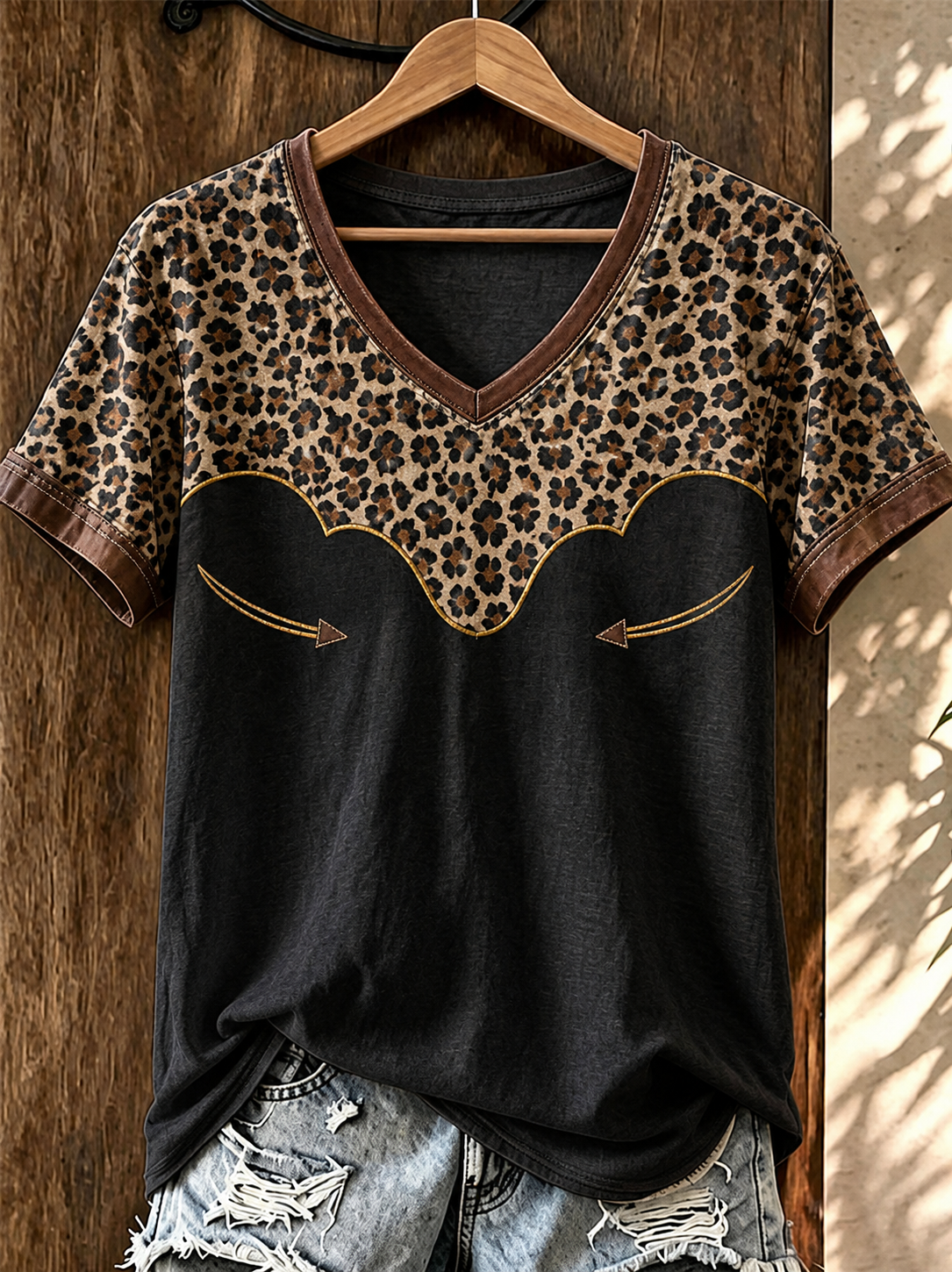 Women'S Retro Western Ethnic Art Printed V-Neck T-Shirt